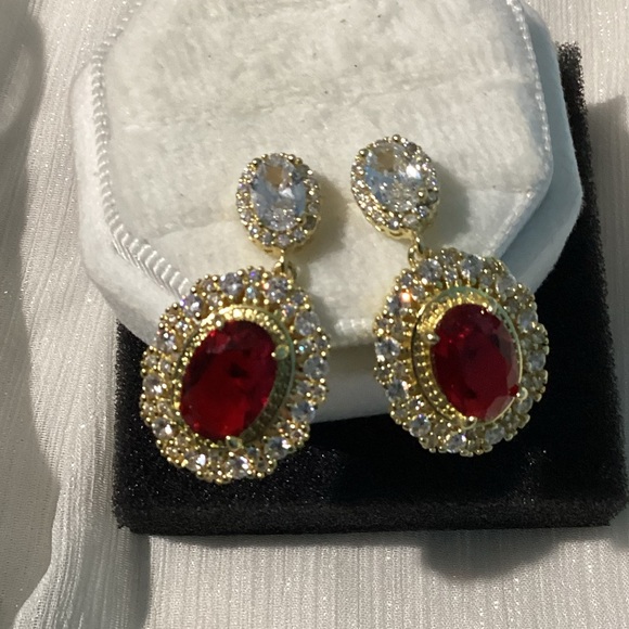 💄💋Luxurious Vintage Style Gold Diamond and Ruby Post back Stud Drop Earrings - Picture 3 of 16